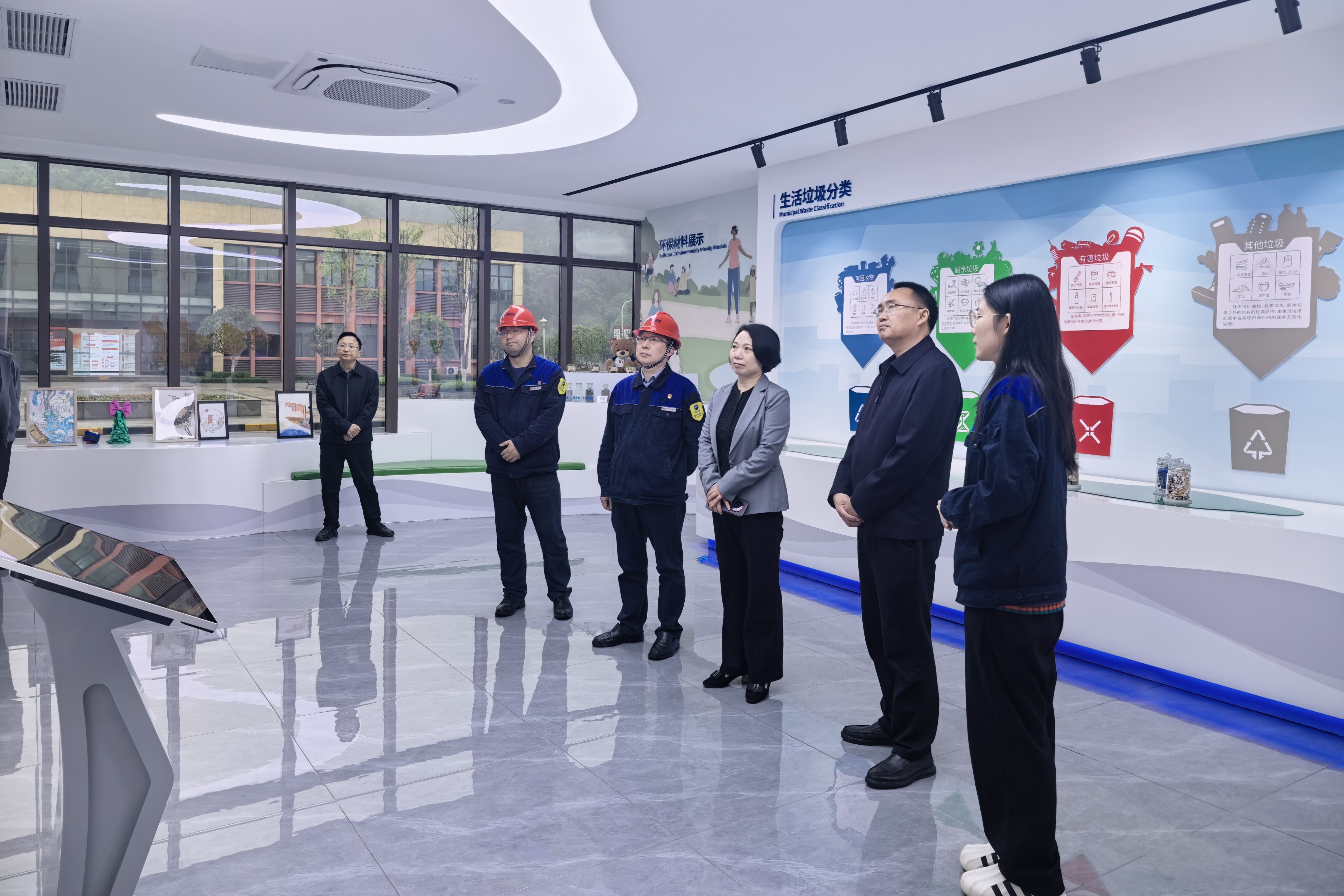 照片.jpg 照片.jpg